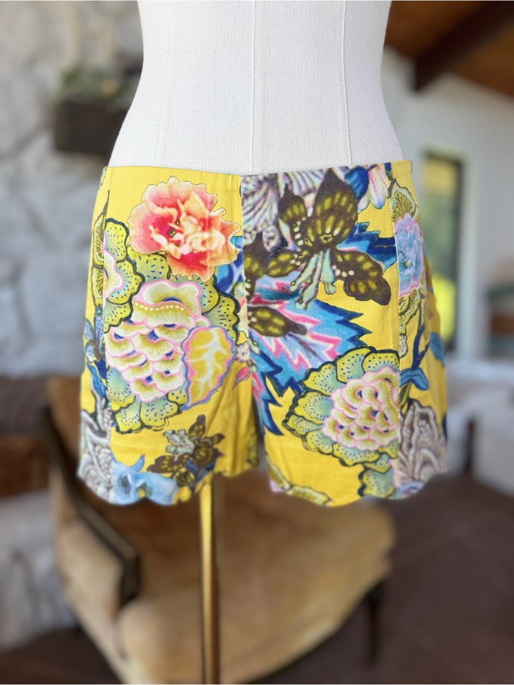 Cynthia Rowley Colorful Scalloped Hem Shorts Size 2